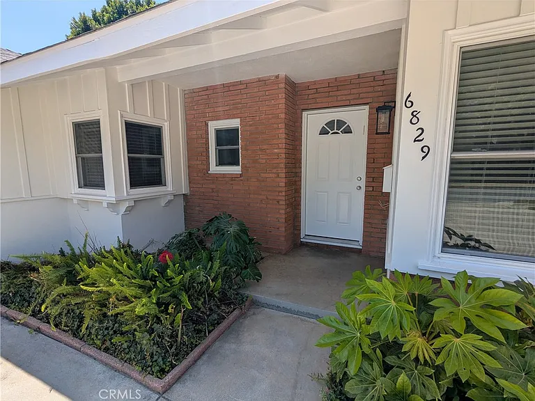 6829 McLennan Ave — Photo 37