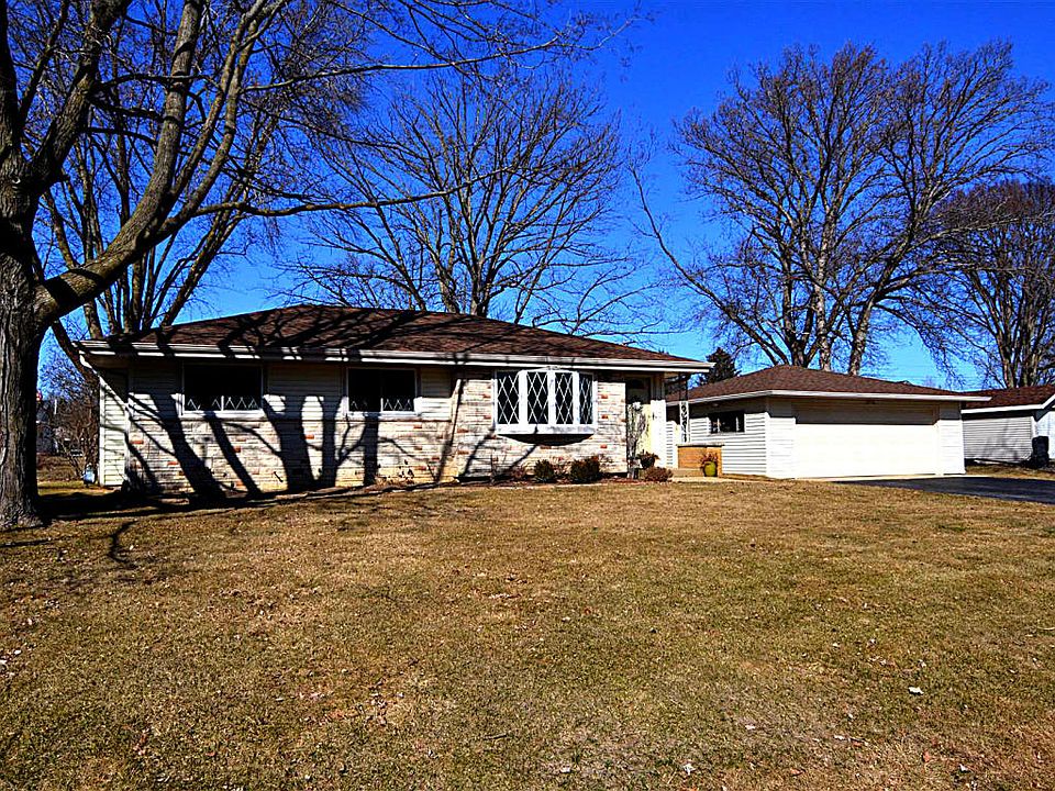 1st image of 26720 Waubeesee Lake Dr