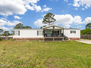 235 Queens Haven Rd, Hubert, NC 28539