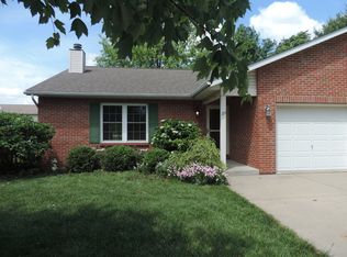 124 Twin Oaks Dr, Shiloh, IL 62221