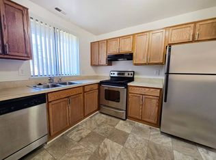 Creekside of Farmington Hills Apartments, Farmington, MI 48335