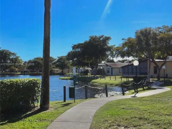 200 Ashbury Rd APT 203, Hollywood, FL 33024