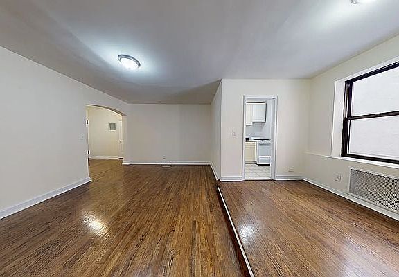 5th image of 246 E 46th St #6T
