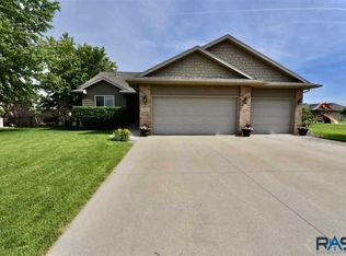 2800 W Courtyard Ln, Sioux Falls, SD 57108