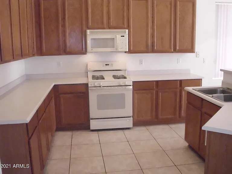 6933 W Remuda Dr — Photo 5