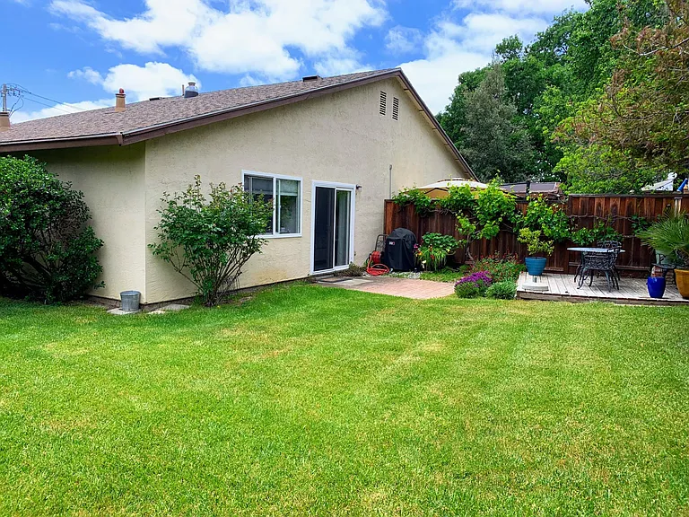 5490 Scenic Ave — Photo 2