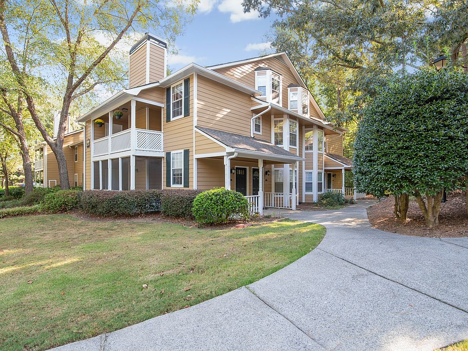 1st image of 4060 Riverlook Pkwy SE #11