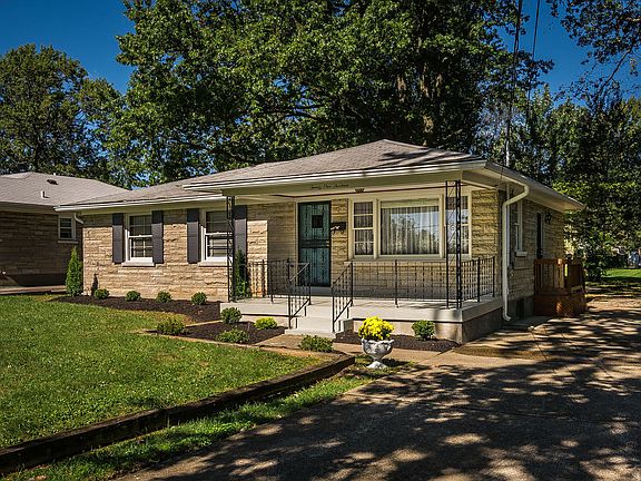 3rd image of 2113 Auburn Dr