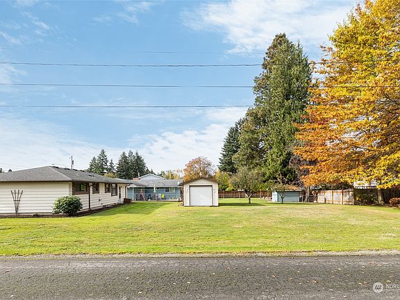 2nd image of 1615 E Avon Avenue