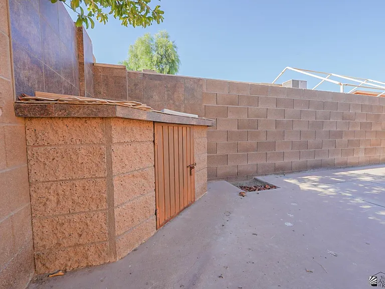 2146 S 47th Ave — Photo 11