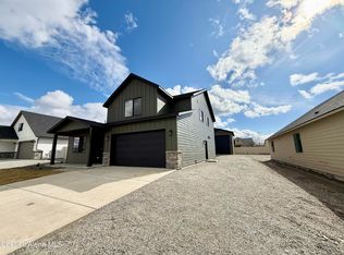6690 W Portrush Dr, Rathdrum, ID 83858