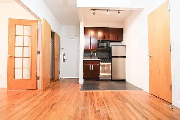 Rented by Metropolitan Property Group | media 14