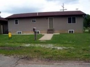 912 Green St #STH, Henry, IL 61537