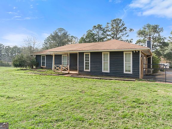 2nd image of 856 Colwell Rd