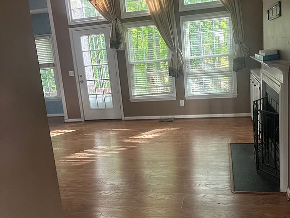 4th image of 3603 River Lake Ct