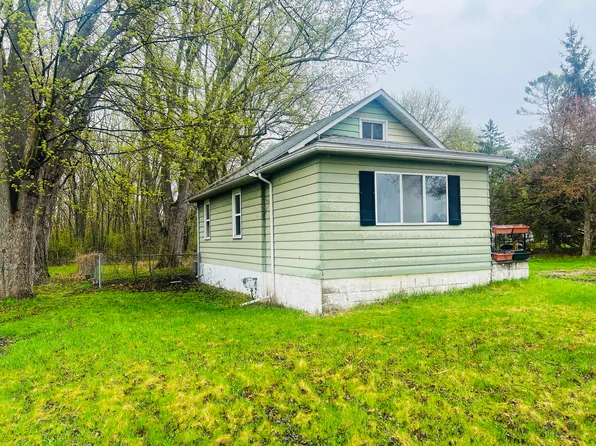 5140 Stroebel Rd, Saginaw, MI 48609