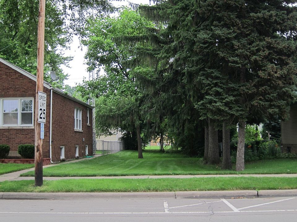 2nd image of 3829 Kemman Ave