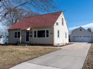 5004 Shore Acres Rd, Monona, WI 53716