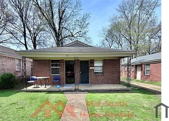 1353 Fairfax St — Photo 1