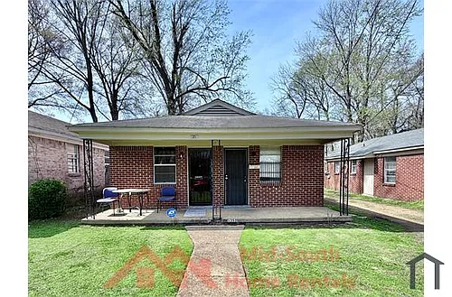 1353 Fairfax St Photo 1