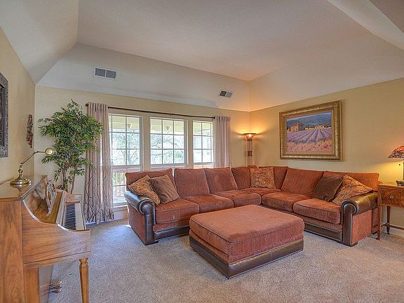 3rd image of 2256 Ashford Pl