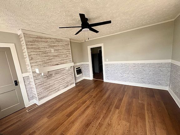 3rd image of 108 Breckenridge St