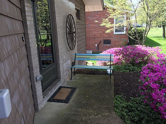 4th image of 419 Tallwood Dr