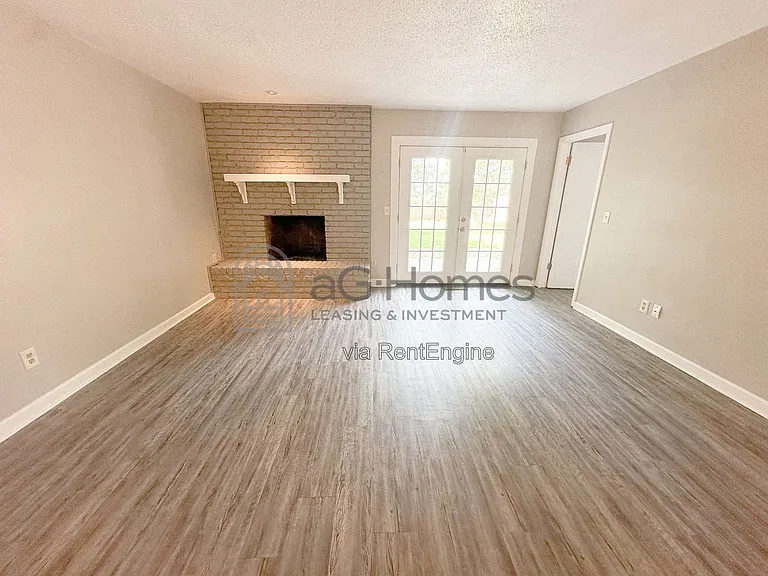 7216 NW 13th St — Photo 6