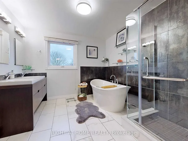 43 Topham Cres — Photo 20