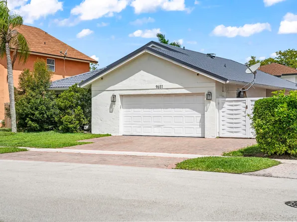 9651 SW 9th Court, Pembroke Pines, FL 33025