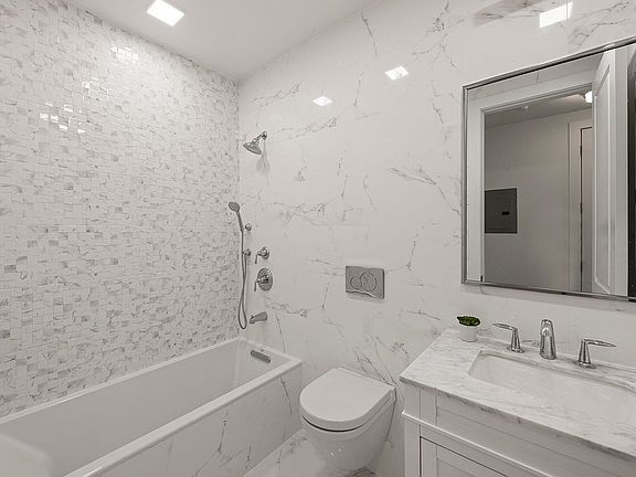 5th image of 366 Gates Ave #4A