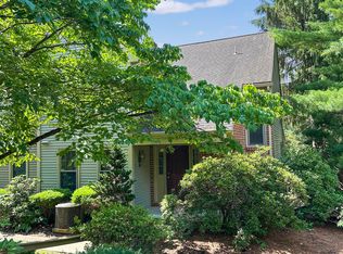 1120 Galway Ct, Hummelstown, PA 17036
