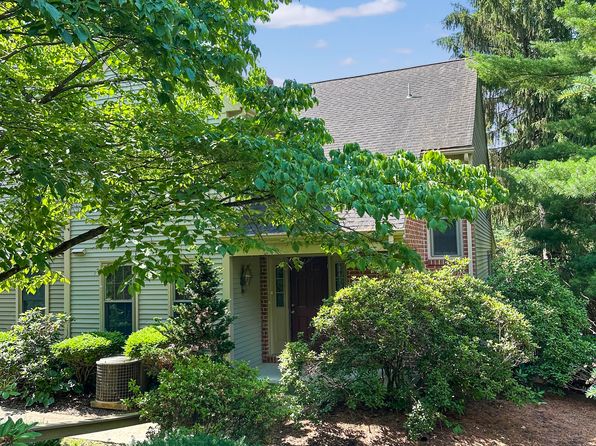 1120 Galway Ct