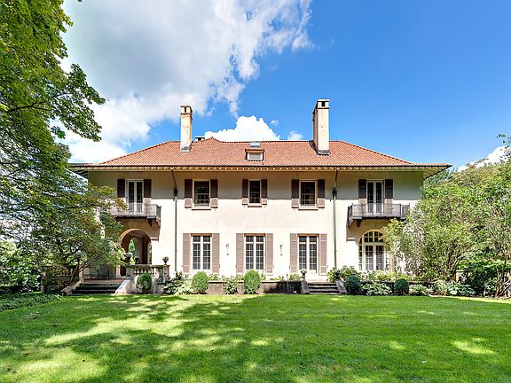 69 Chestnut Ridge Road