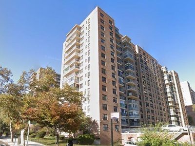 4255 Colden Street #1K, Flushing, NY, 11355