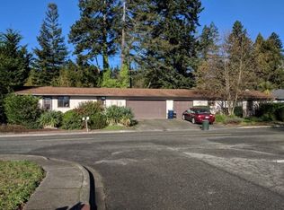 829 Kevin Pl, Brookings, OR 97415