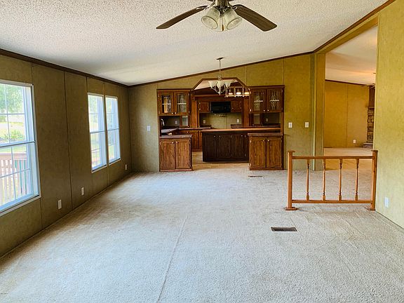 3rd image of 19060 Palmer Creek Dr