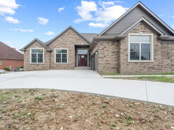 8429 Cobblestone Dr, Newport, MI 48166