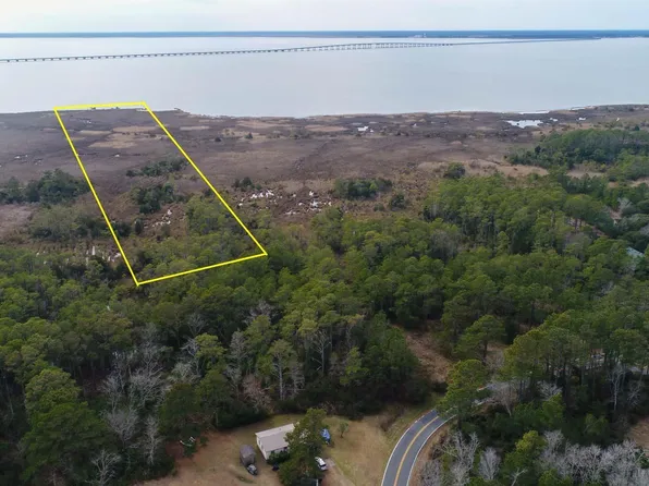 110 Coleman Rd, Manteo, NC 27954