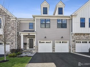 14 Chelsea Rd, Warren, NJ 07059