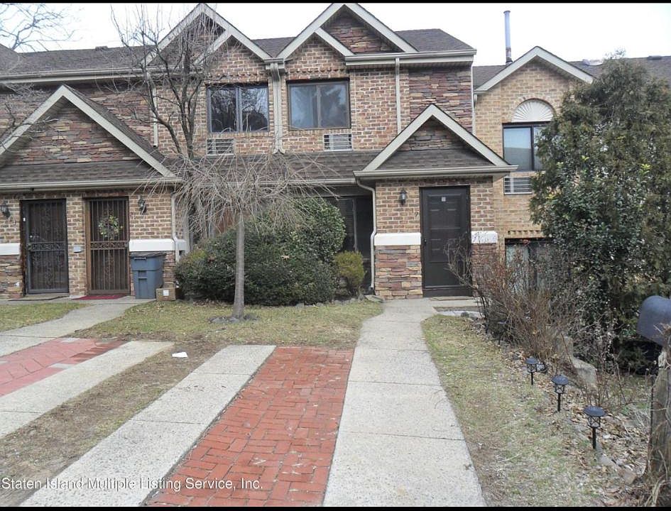 1st image of 19 Hilldale Ct #1