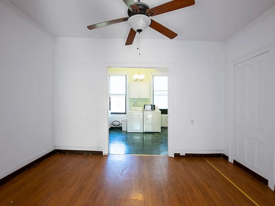 1st image of 217 Carroll St Floor 2