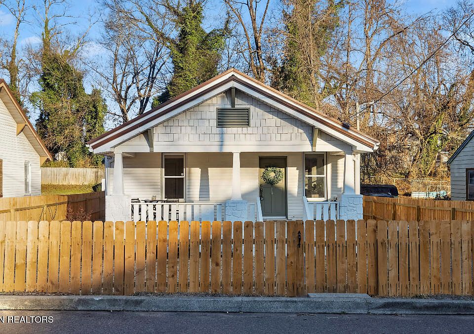 1st image of 3733 Catalpa Ave
