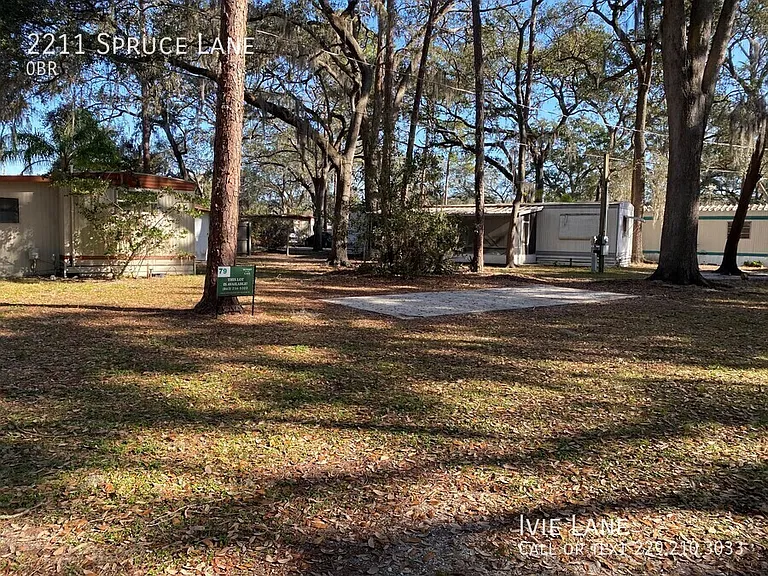 2211 Spruce Ln — Photo 17