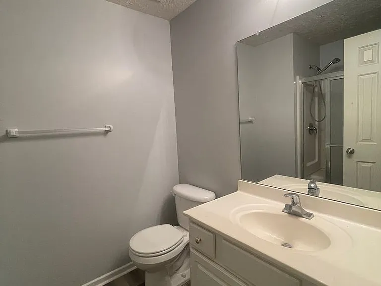 11709 S 27th St — Photo 15