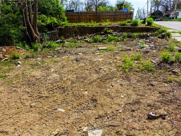 4049 Flora Ave, Kansas City, MO 64110