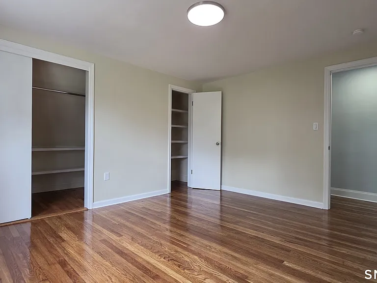782 Center St — Photo 23