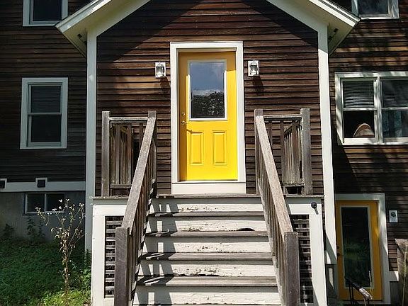 Please note the steps up to the entrance.