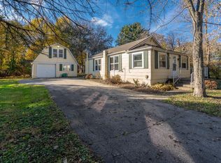 N3069 Violet Rd, Lake Geneva, WI 53147