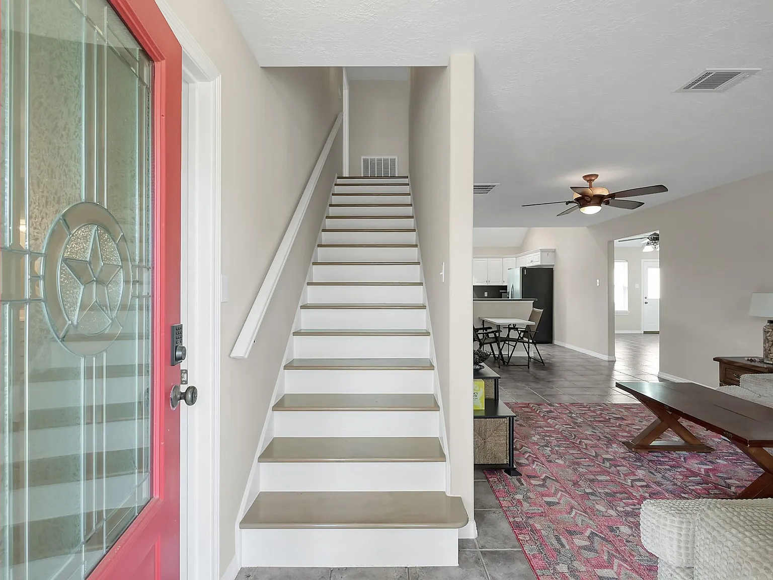 4 bed, 3.5 bath, 2735 sqft, $2,150 — Photo 4